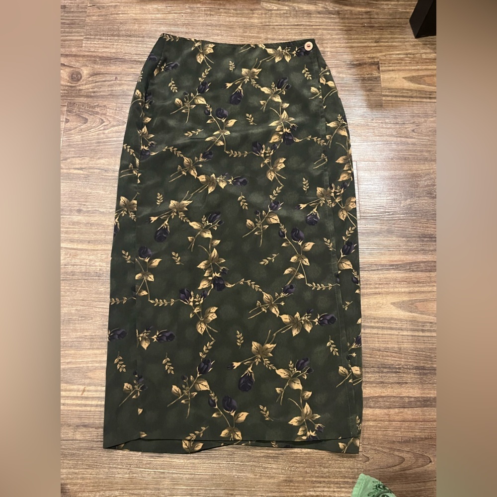 Vintage essence long Floral Green and Gold Skirt size small - Picture 3 of 5